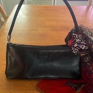 Authentic Gucci Black Leather Shoulder Bag